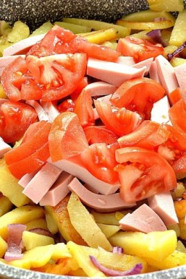 Жареная картошка с томатами (59 фото)