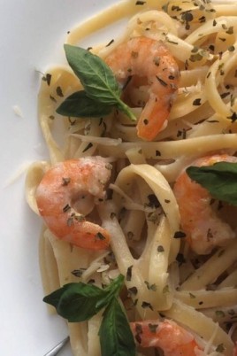 Спагетти с креветками со сливками (52 фото)