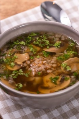 Суп с пшеничной крупой и говядиной (62 фото)