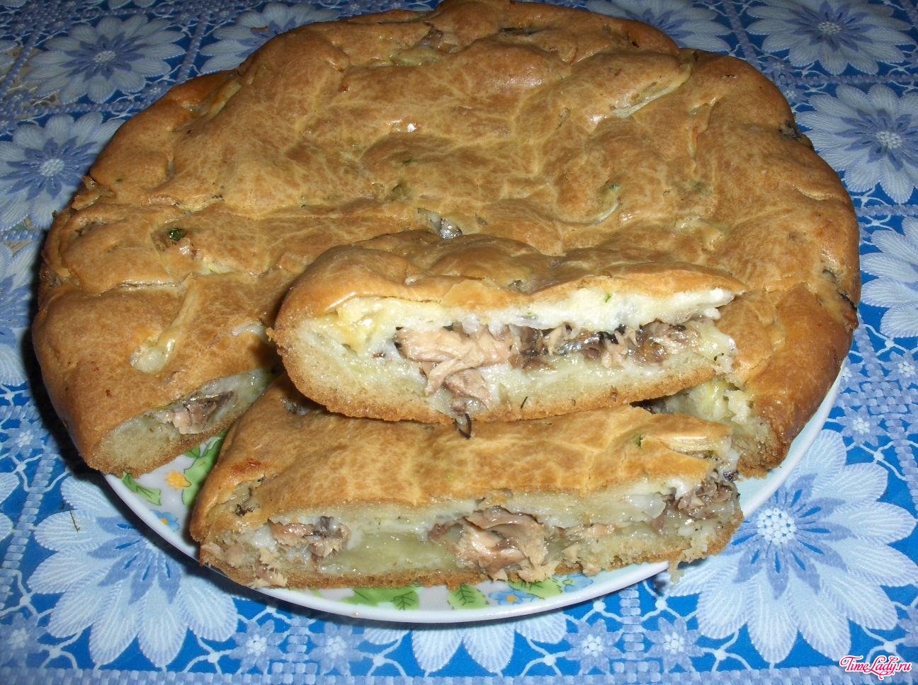 Пирог на майонезе с рыбной консервой
