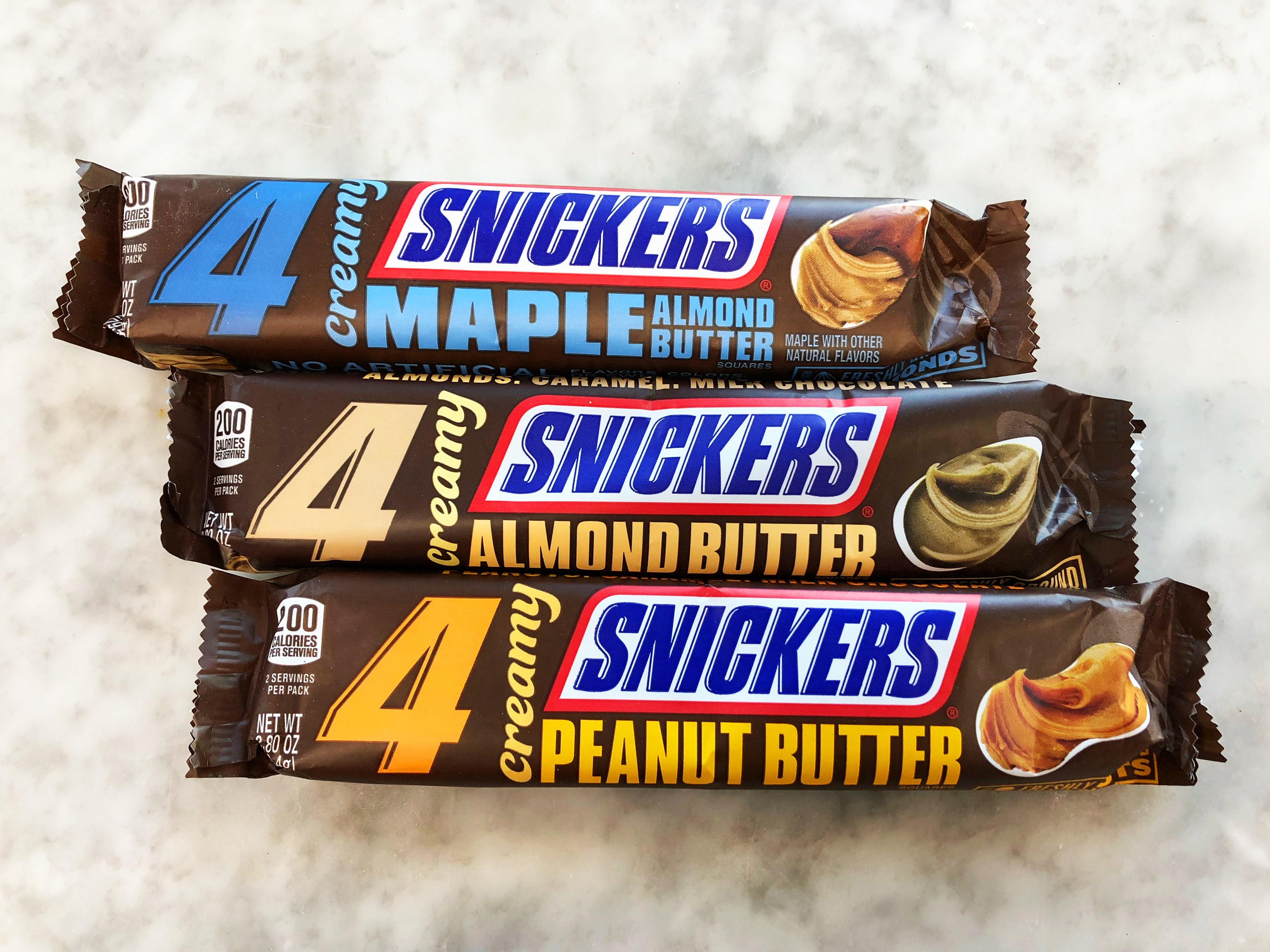 Must have батончики. Snickers арахисовый крем. Батончик snickers арахисовый крем. Сникерс батончик вкусы. Шоколадные батончики.