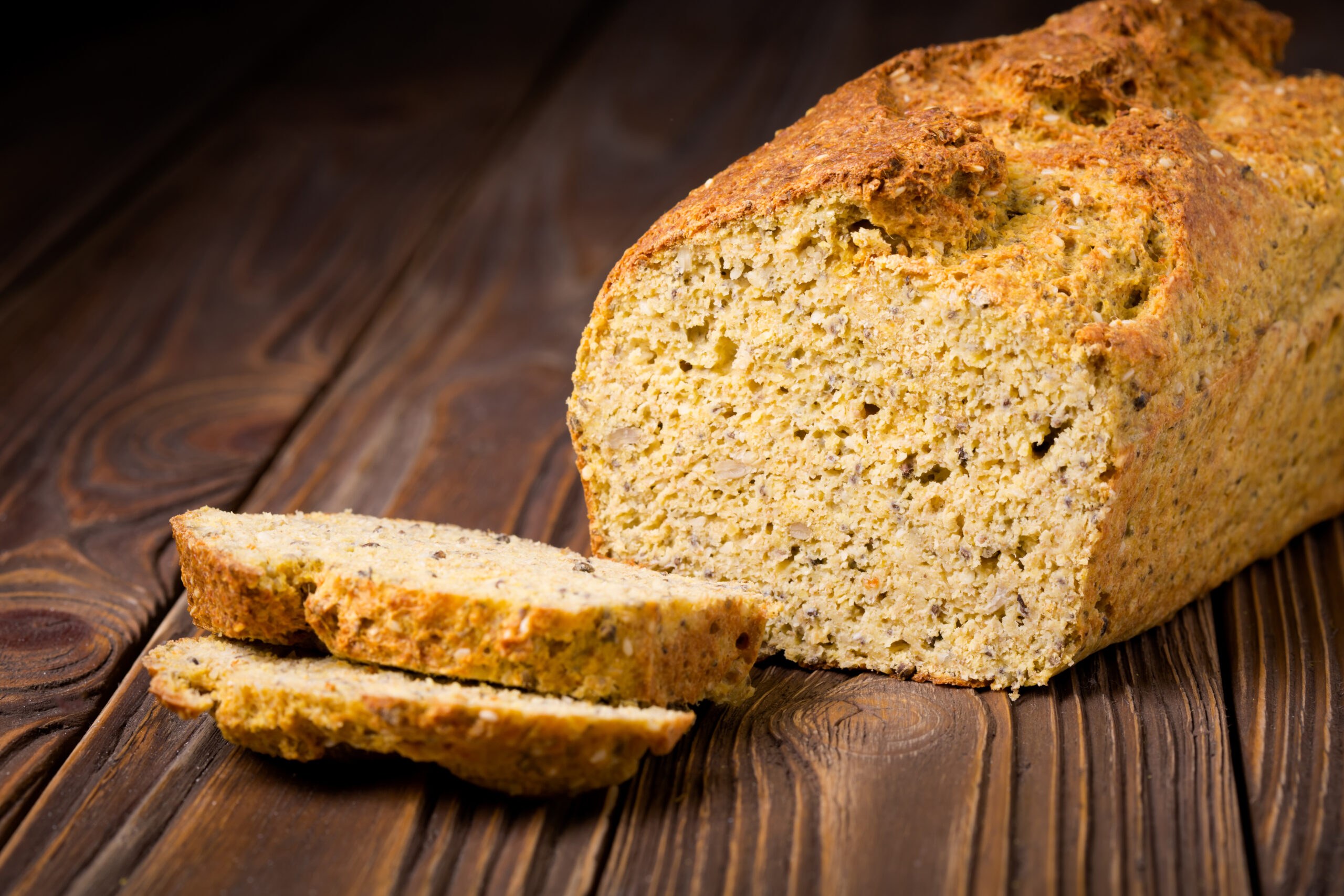 Простой рецепт цельнозернового хлеба. Нутовый хлеб. Необычный хлеб. Хлеб из нутовой. Цельнозерновой хлеб на закваске.