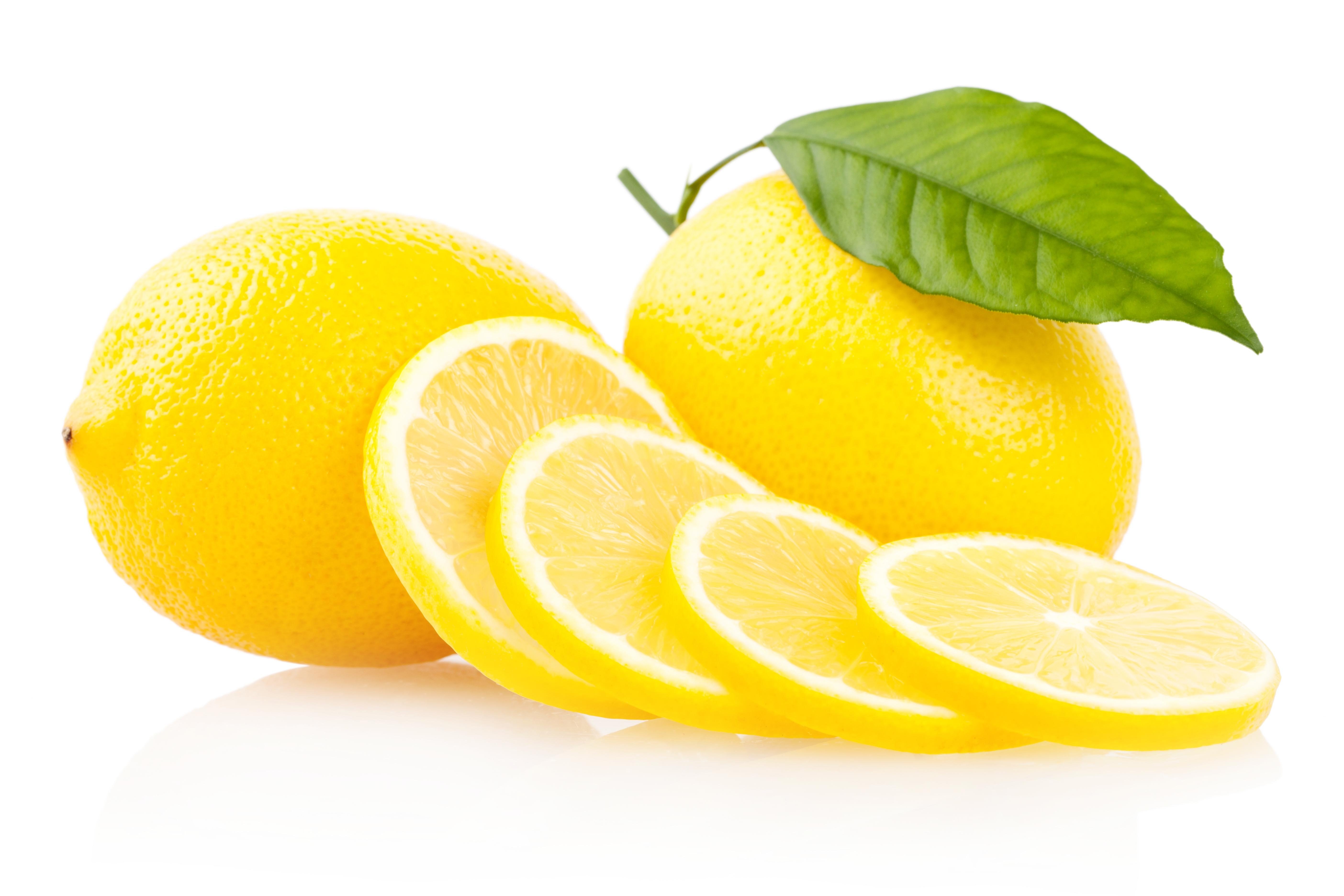 Лемон. Лимон. Лимон на белом фоне. Лимон нарезанный. Лимон нарезка.
