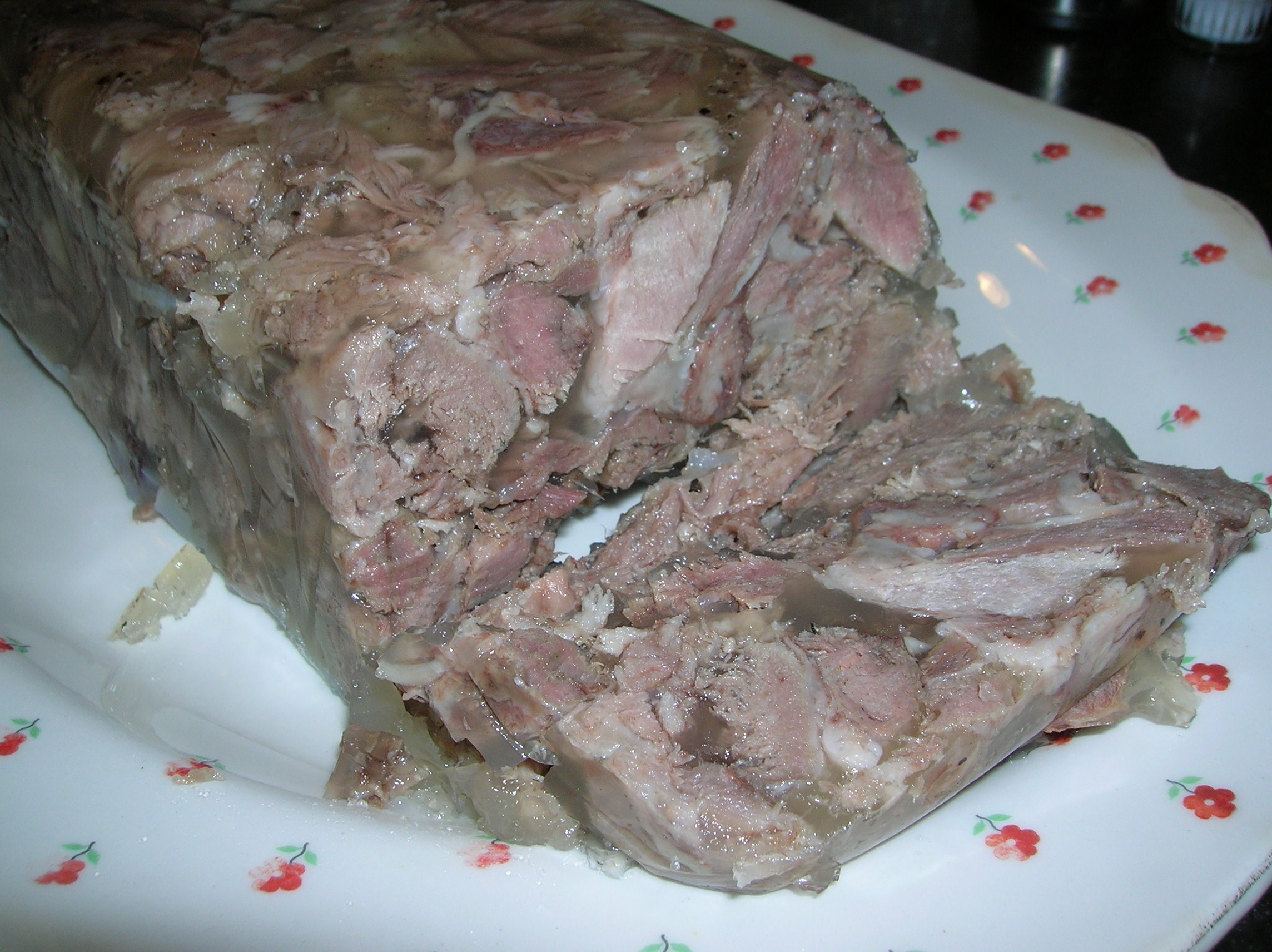 Холодец с желатином на бульоне из говядины рецепт с фото