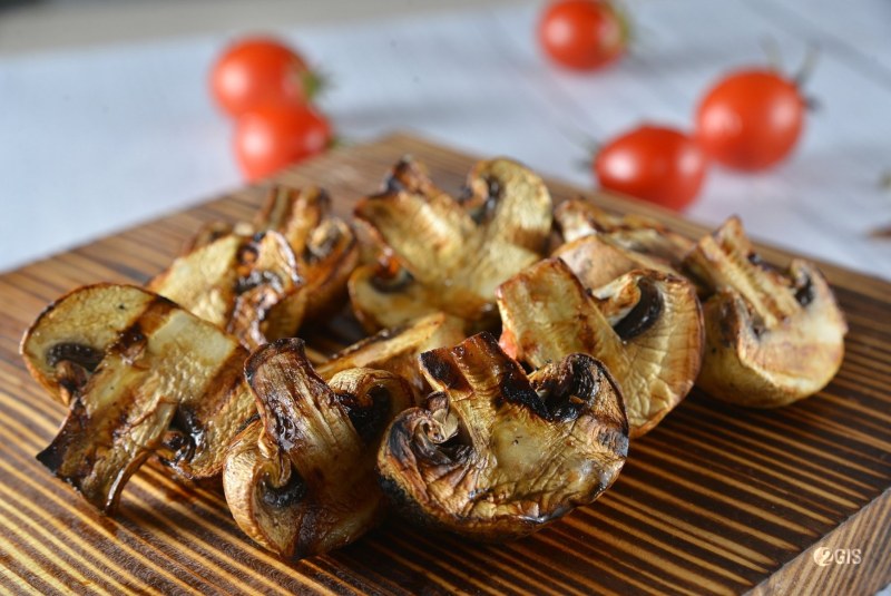 Шашлык с грибами шампиньонами