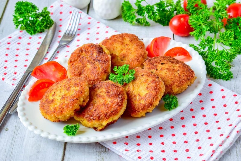 Куриные котлеты с кабачком