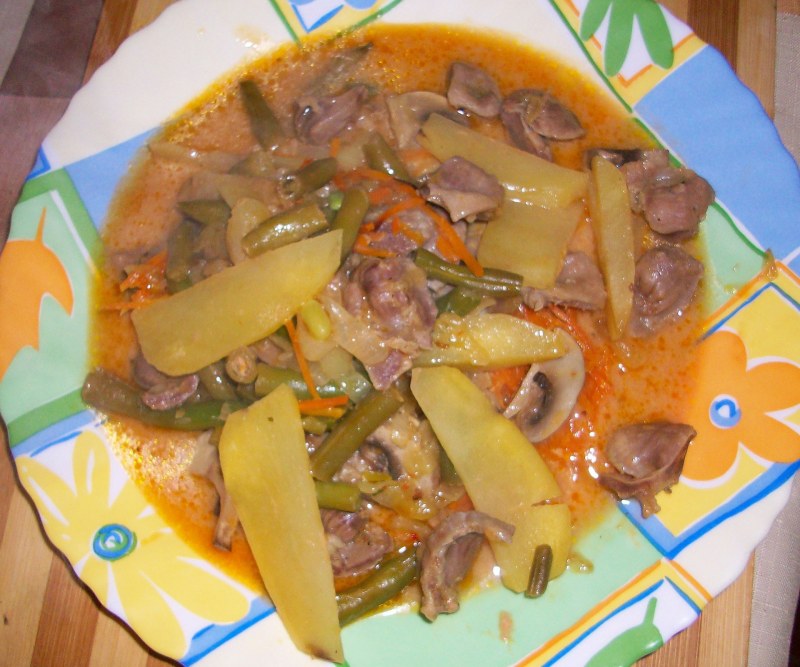 Рагу с куриными желудками