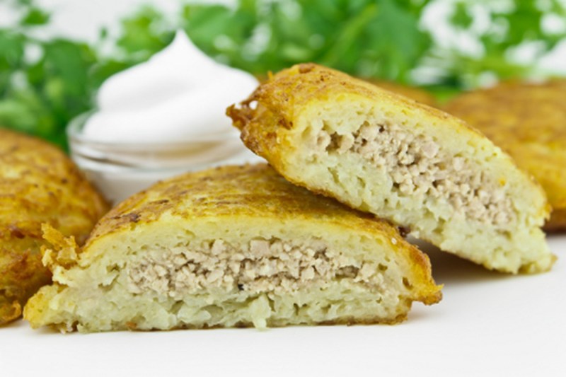 Белорусские деруны с фаршем