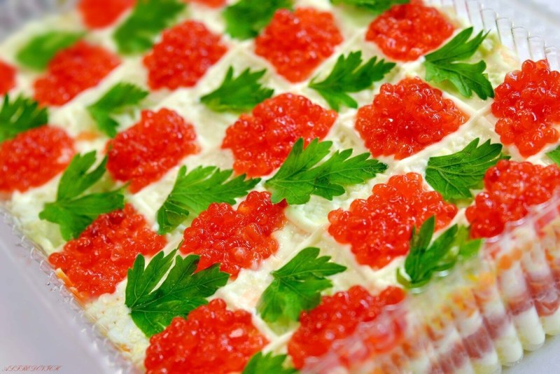 Салат Царский с красной икрой