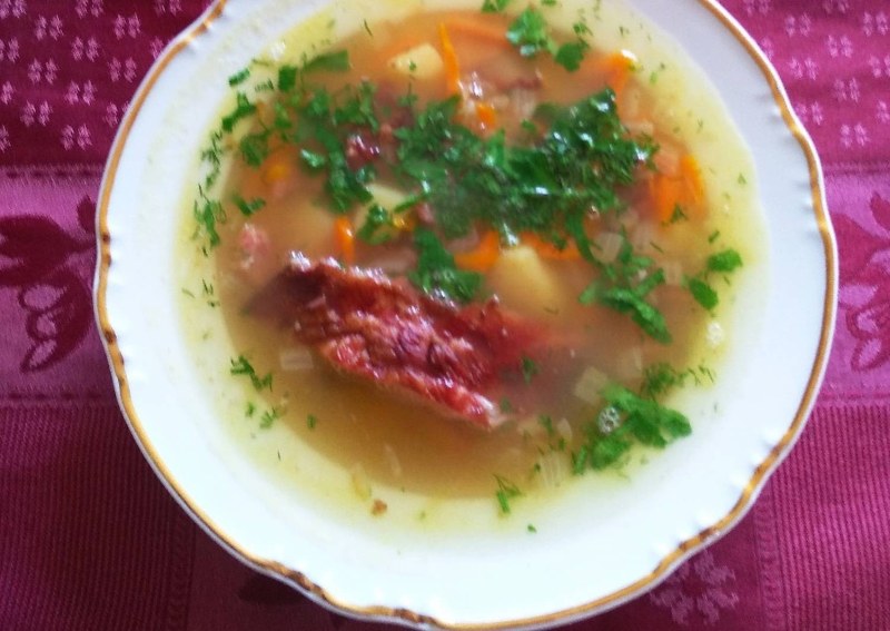 Картофельный суп с ребрышками свиными