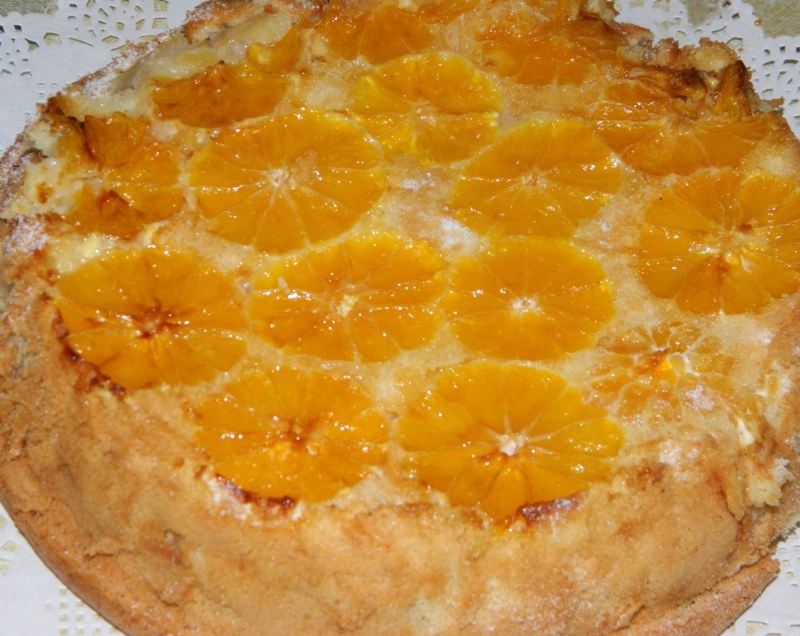 Шарлотка с мандаринами