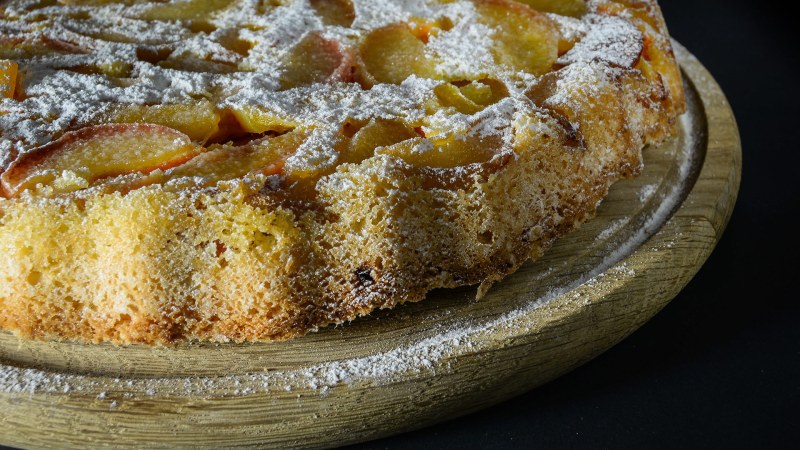 Шарлотка на кефире
