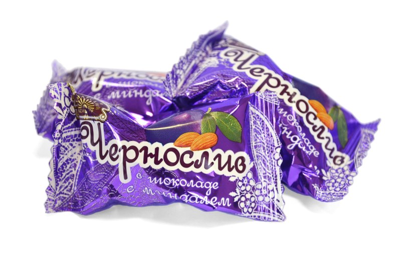 Чернослив в шоколаде с грецким орехом