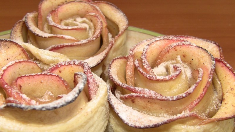 Булочки розочки с яблоками