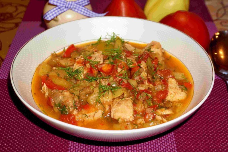 Овощное рагу с курицей