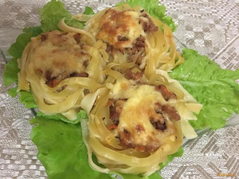 Гнёзда из макарон с фаршем