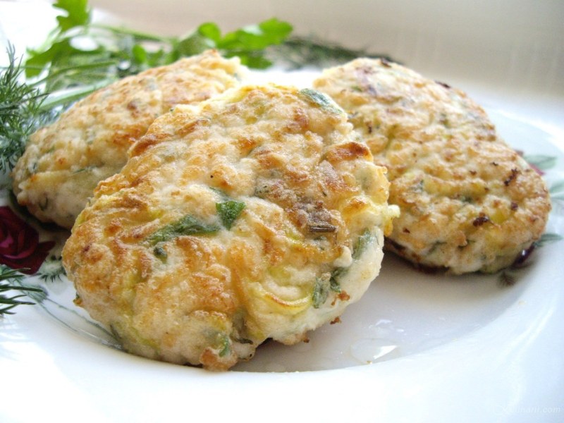 Мясные котлеты с кабачком