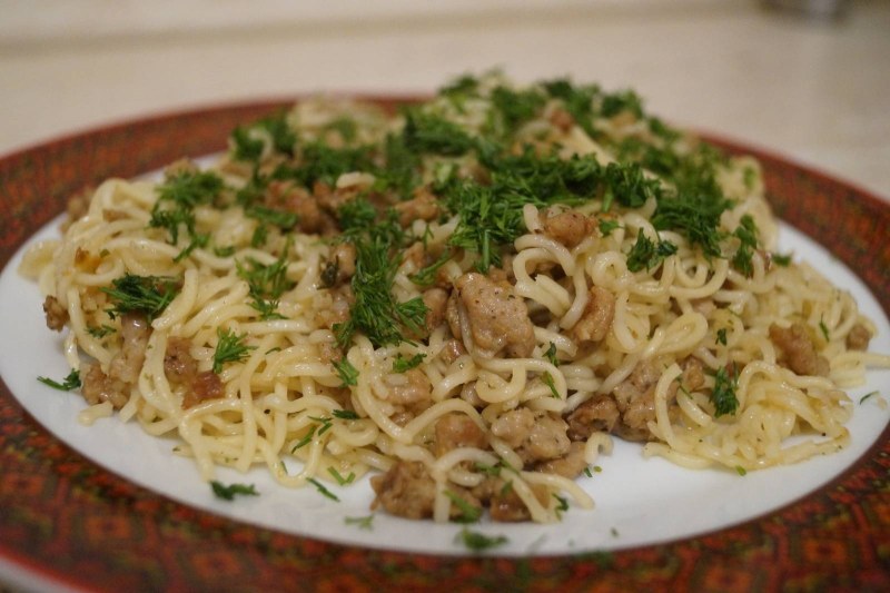 Макароны с говядиной