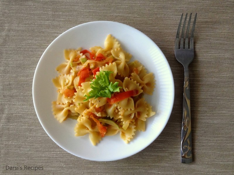 Фарфалле с курицей