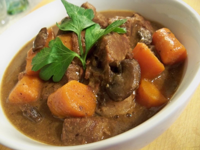 Жаркое из говядины с овощами