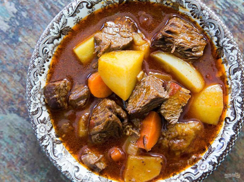 Мясо тушеное с овощами