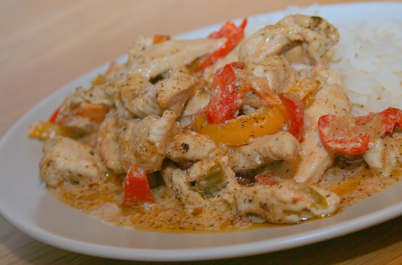 Фрикасе куриное с овощами