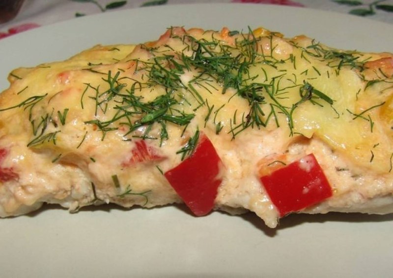 Филе в духовке с овощами и сыром
