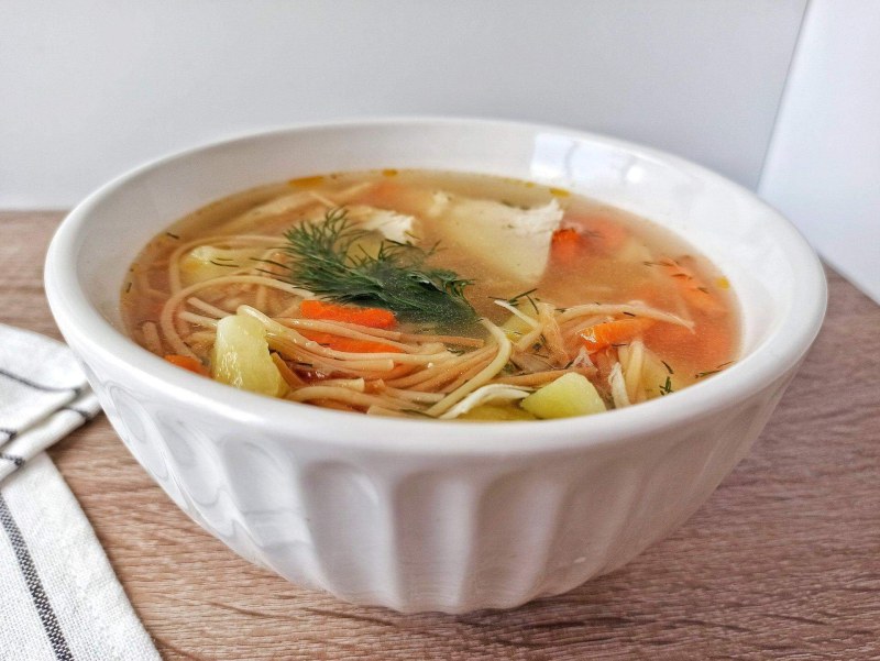 Лапша из домашней курицы с картошкой