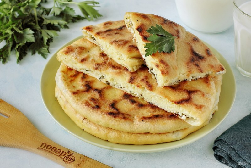 Сырные лепешки с начинкой