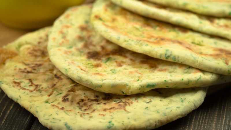 Сырные лепёшки на сковороде