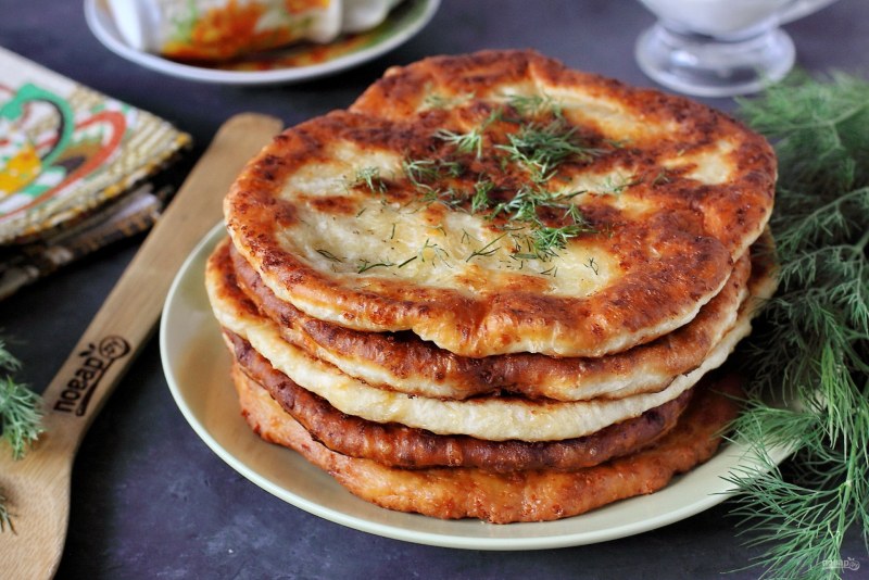 Грузинские лепешки хачапури