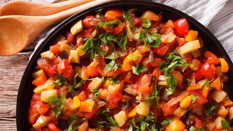 Мясное рагу с овощами