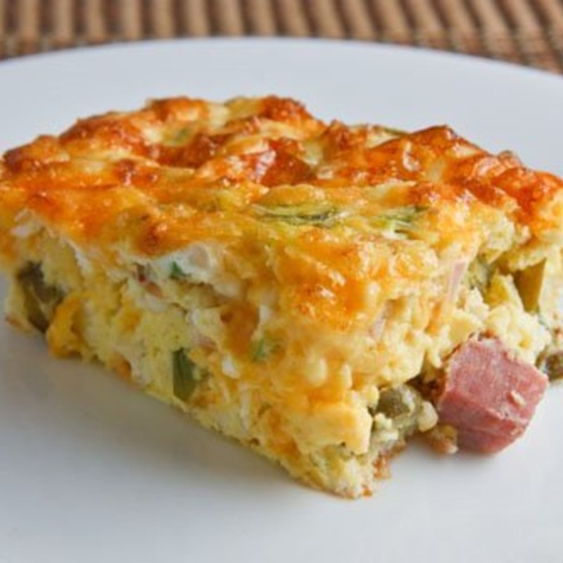 Запеканка с рисом, сыром и колбасой