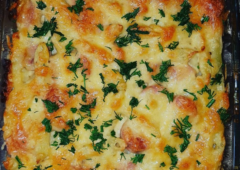Запеканка из макарон с сосисками