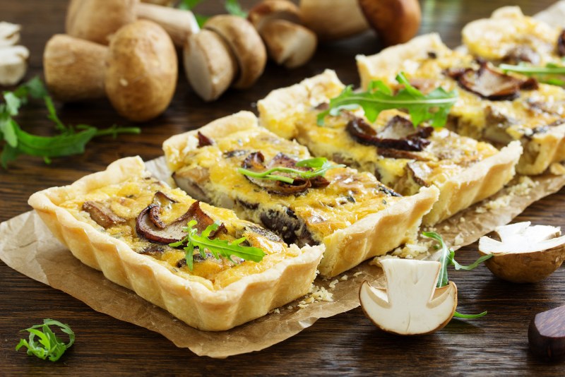 КИШ С грибами и картошкой