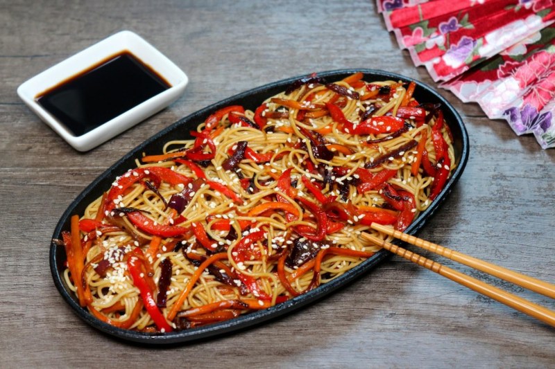 Фунчоза со стручковой фасолью