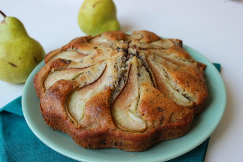 Грушевая шарлотка