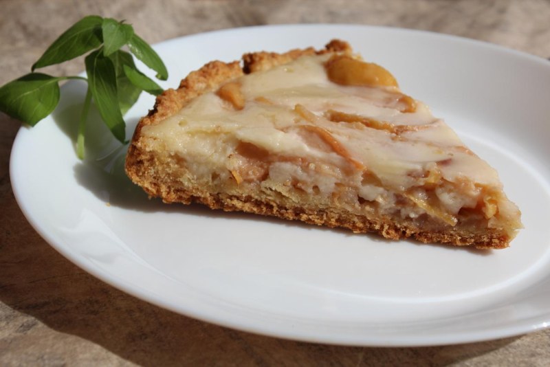 Кекс с карамельными грушами