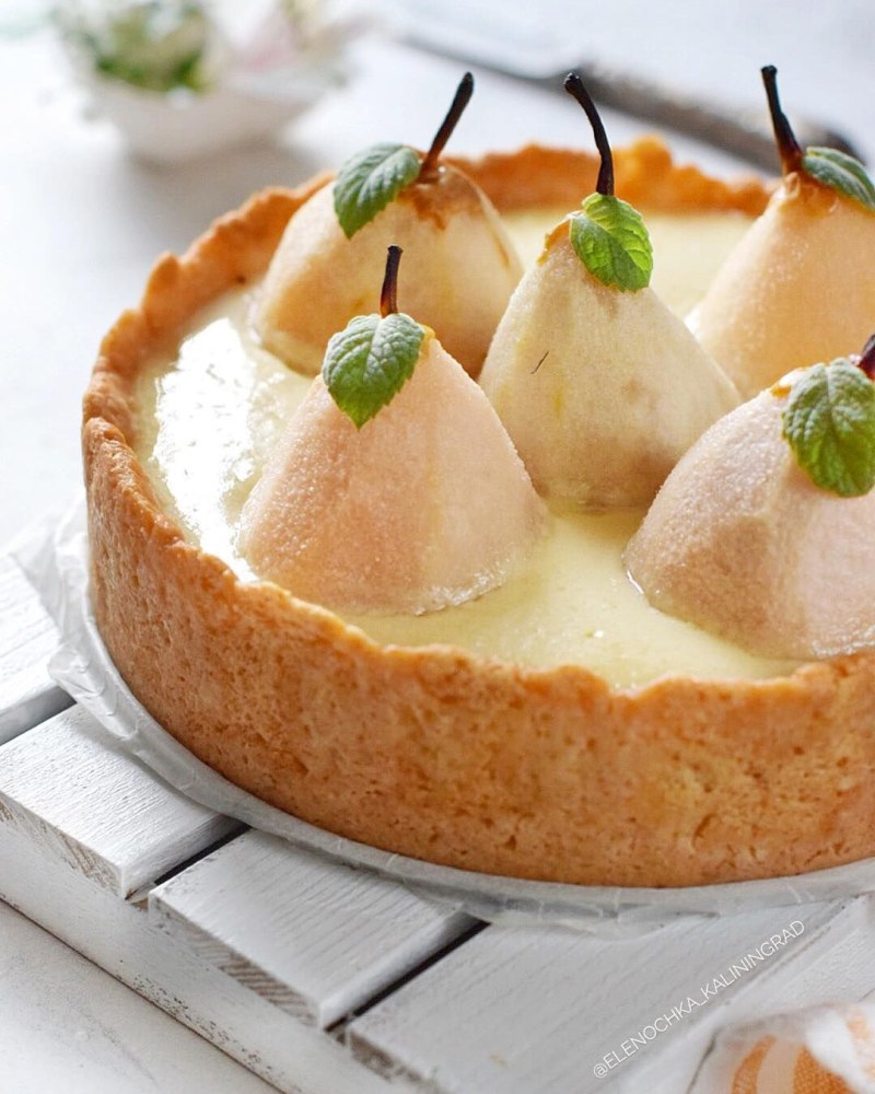 Песочный тарт с грушами