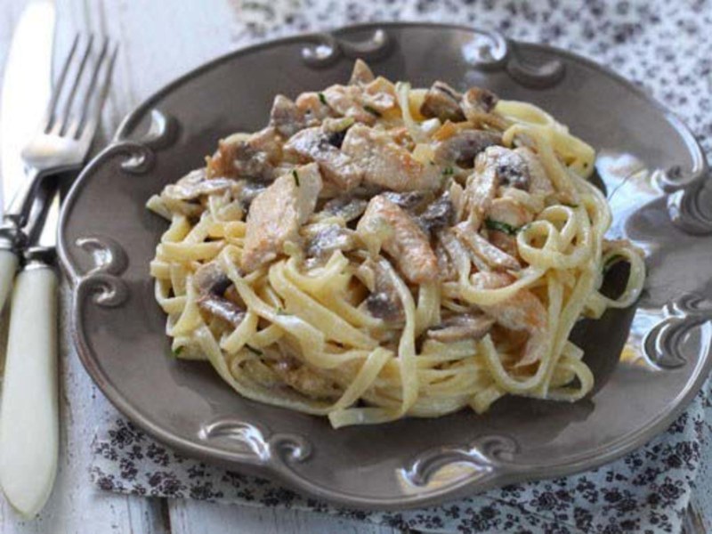 Лингвини с соусом карбонара