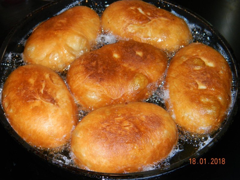 Пирожок Печеный с яблоком