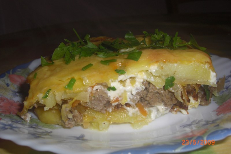 Капустно картофельная запеканка