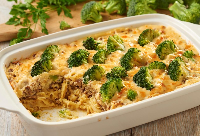 Запеканка с брокколи и курицей
