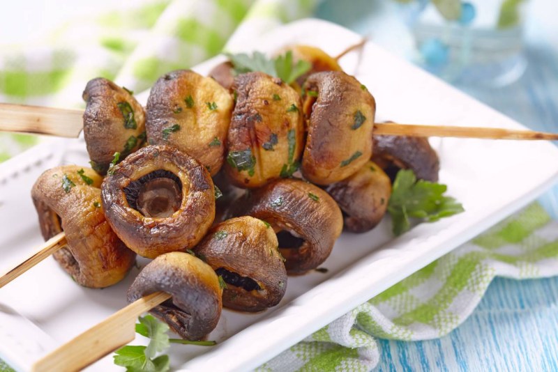 Шашлык с грибами шампиньонами