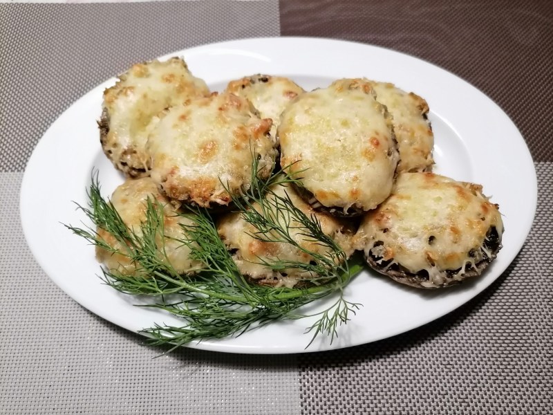 Запеченные шампиньоны