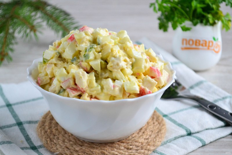 Салат с крабовыми палочками лапшой