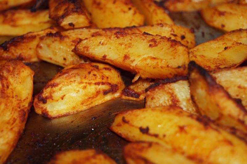 Жареная картошка ломтиками