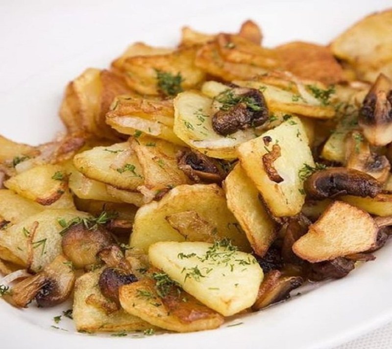 Жареная картошка с грибами
