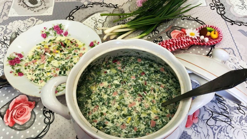 Окрошка на квасе и кефире