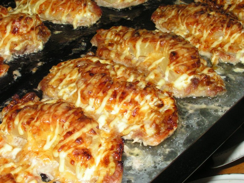 Мясо на праздничный стол с ананасом